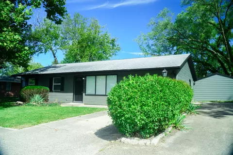 Exterior - 1908 Sangamon Dr, Champaign, IL 61821 photo 3 of 7