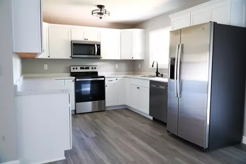Kitchen - 1908 Sangamon Dr, Champaign, IL 61821 photo 1 of 2