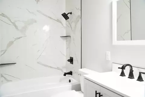 Bath - 1908 Sangamon Dr, Champaign, IL 61821 photo 2 of 2