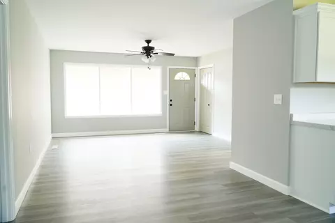 Living - 1908 Sangamon Dr, Champaign, IL 61821 photo 3 of 4