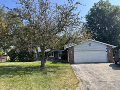 263 Mark Ct, Woodstock, IL 60098
