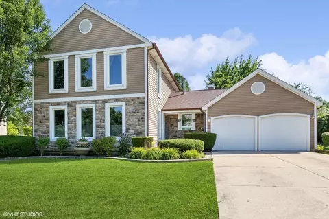 1740 Pebblewood Ln, Hoffman Estates, IL 60192