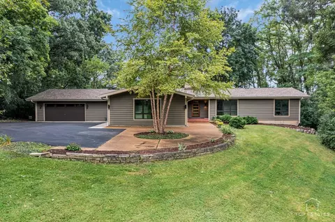 615 Border Ln, North Barrington, IL 60010