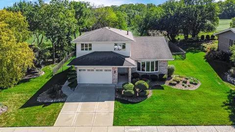 14515 Creek Crossing Dr, Orland Park, IL 60467