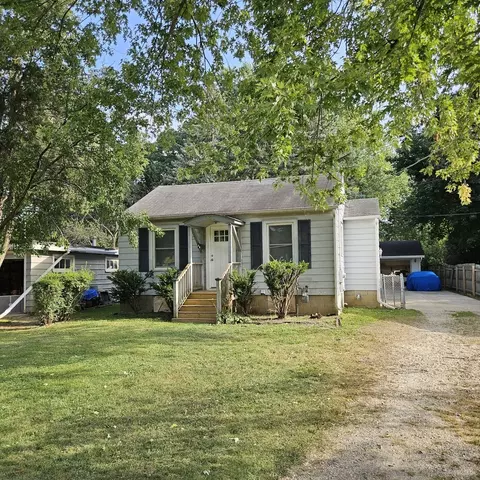 25 Harvey Ave, Grayslake, IL 60030