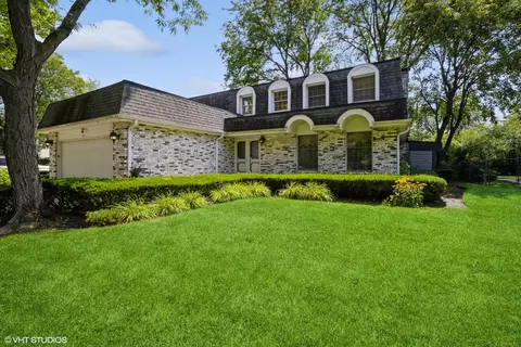 3431 Keenan Ln, Glenview, IL 60026