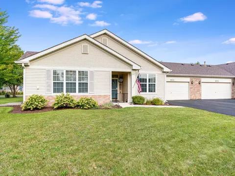 16332 Carver Lake Ct, Crest Hill, IL 60403