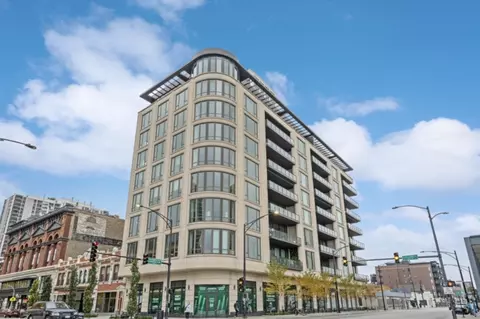 1550 N Clark St #802, Chicago, IL 60610