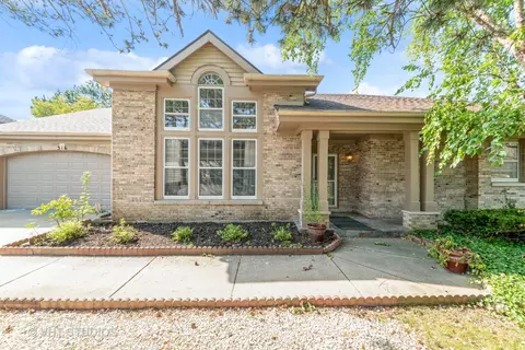 316 Parkway Ave, Bloomingdale, IL 60108