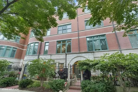 1446 S Prairie Ave, Chicago, IL 60605