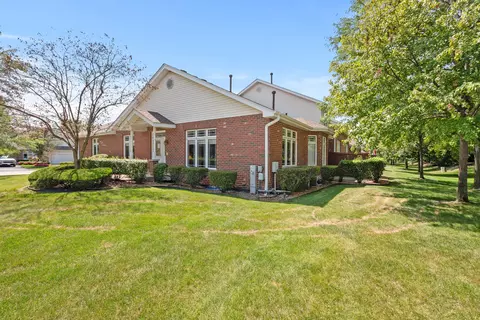 10710 Canterbury Dr, Mokena, IL 60448