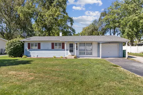 711 Cottage St, Shorewood, IL 60404