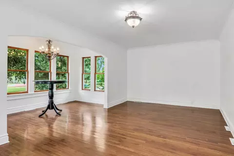 Living - 1339 Willow Ave, Des Plaines, IL 60016 photo 2 of 6