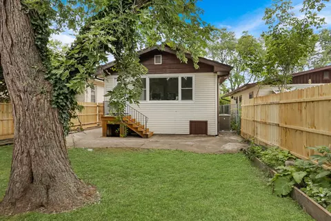 Exterior - 1339 Willow Ave, Des Plaines, IL 60016 photo 6 of 7