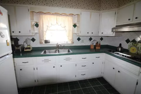 8132 44th Ct, Lyons, IL 60534 photo 7