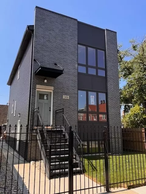2458 N Luna Ave, Chicago, IL 60639
