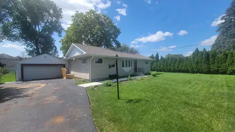 6633 W 115th Pl, Worth, IL 60482