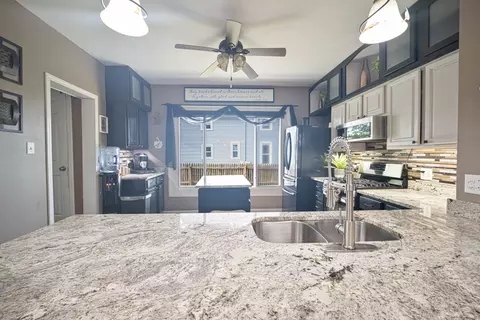 Kitchen - 421 S Alma Ave, Kankakee, IL 60901 photo 3 of 7
