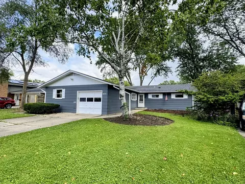 633 Seneca Dr, Aurora, IL 60506