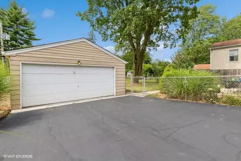 Exterior - 2409 Wilke Rd, Rolling Meadows, IL 60008 photo 5 of 7