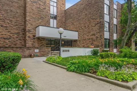 3505 Lakeview Dr #201, Hazel Crest, IL 60429