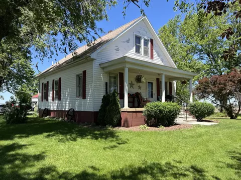 245 N 1500e Rd, Paxton, IL 60957