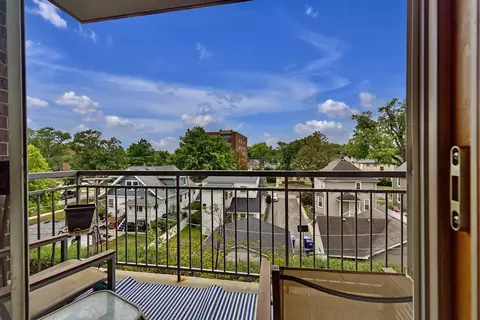 1477 E Thacker St #404, Des Plaines, IL 60016 photo 9