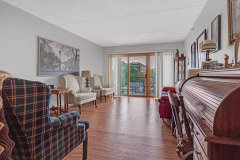 1477 E Thacker St #404, Des Plaines, IL 60016 photo 6