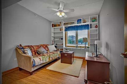 1477 E Thacker St #404, Des Plaines, IL 60016 photo 5