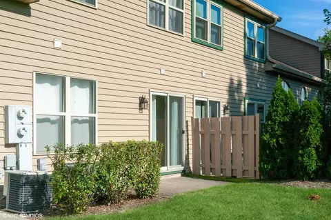 970 Ridgefield Ln #970, Wheeling, IL 60090 photo 10