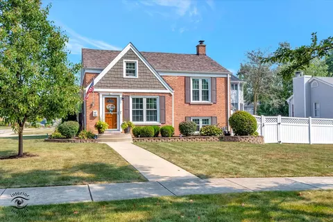254 W Crystal Ave, Lombard, IL 60148