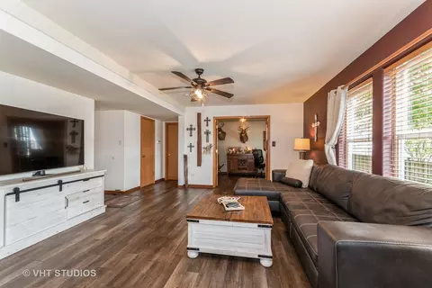 2709 Cedar Breaks Ct, Plainfield, IL 60586 photo 3