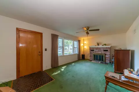 402 Mors Ave, Wheeling, IL 60090 photo 8