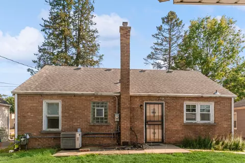 402 Mors Ave, Wheeling, IL 60090 photo 10