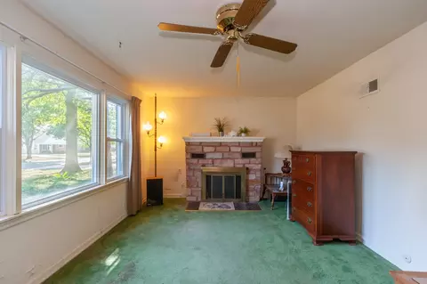 402 Mors Ave, Wheeling, IL 60090 photo 7
