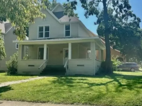 713 W Illinois St W, Urbana, IL 61801