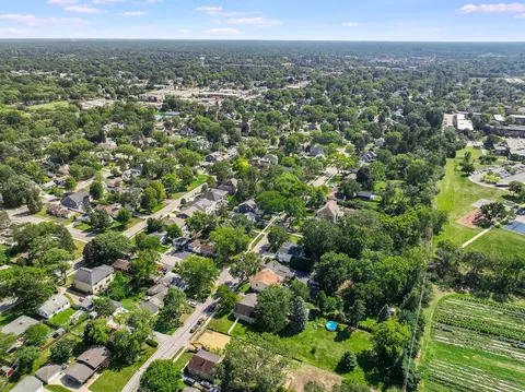 1422 N Eagle St, Naperville, IL 60563 photo 9