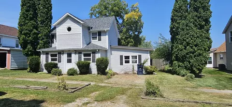 228 E Atkinson St, Sheffield, IL 61361