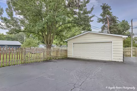 2007 Fairfield Rd, Lindenhurst, IL 60046 photo 18