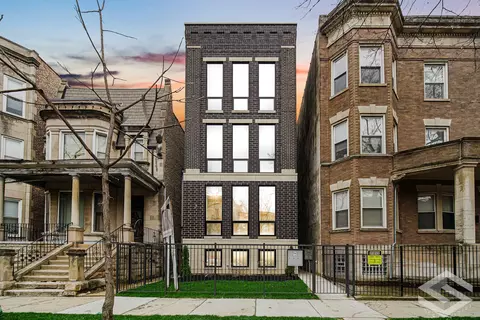 6523 S Minerva Ave #2E, Chicago, IL 60637