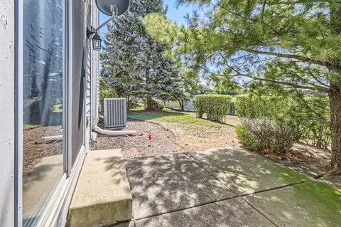 1233 Dunamon Dr, Bartlett, IL 60103 photo 27