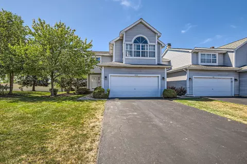 1233 Dunamon Dr, Bartlett, IL 60103