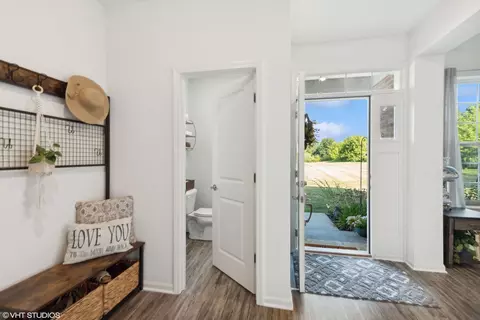 Entry Way - 1031 Draper Rd, Mchenry, IL 60050 photo 1 of 2