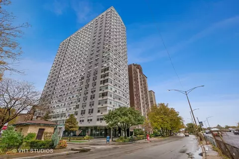3900 N Lake Shore Dr #14B, Chicago, IL 60613