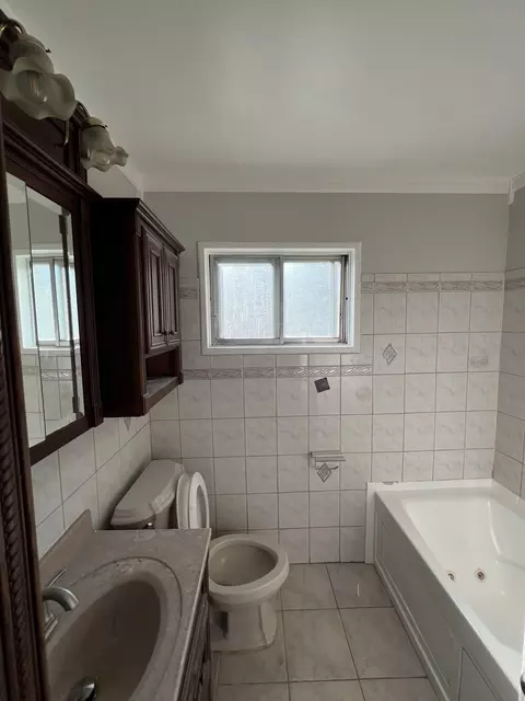 Bath - 16505 Turner Ave, Markham, IL 60428 photo 1 of 2