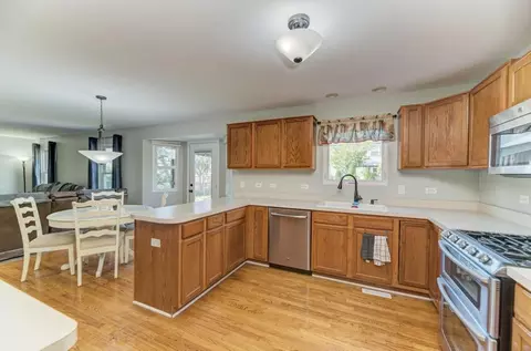 5209 Brighton Ln, Plainfield, IL 60586 photo 12