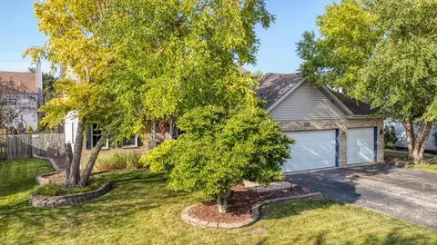 5209 Brighton Ln, Plainfield, IL 60586 photo 3