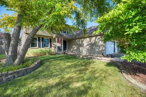 5209 Brighton Ln, Plainfield, IL 60586 photo 2
