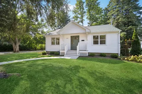 1601 Walters Ave, Northbrook, IL 60062