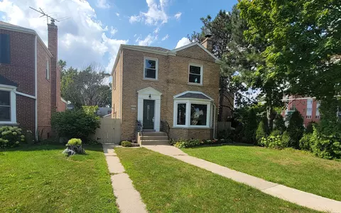 5150 N Mobile St, Chicago, IL 60630